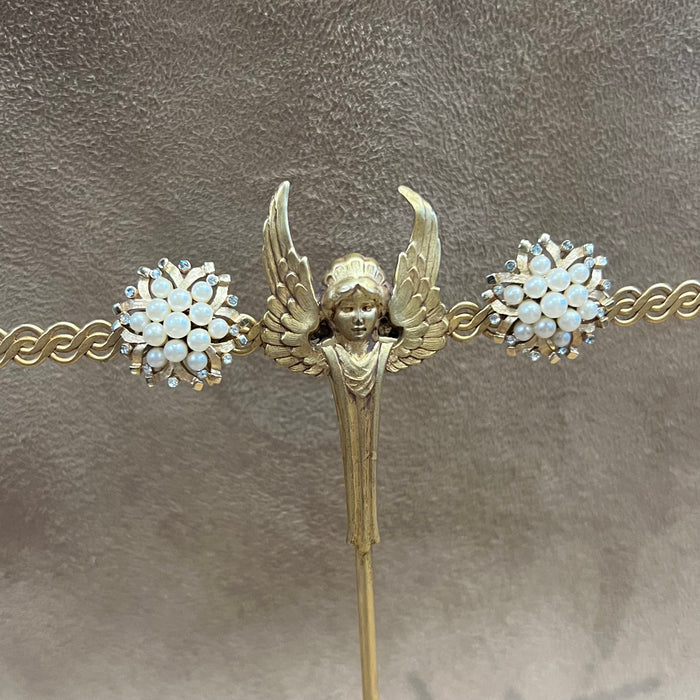 Trifari Pearl Vintage Round floral Clip On Earrings