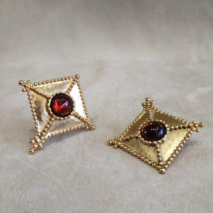 Oscar De La Renta Amber square clip on earrings - The Hirst Collection