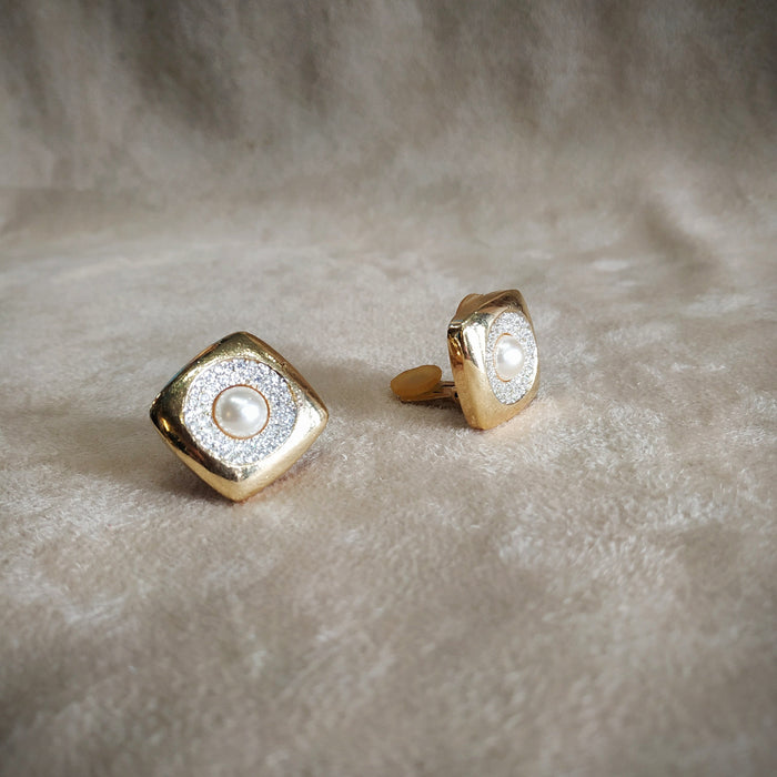 Grosse Earrings vintage gold Sqaure Pearl Crystal clip on - The Hirst Collection
