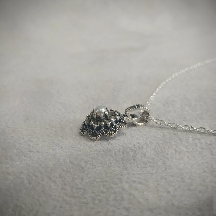 Floral Star Freshwater Pearl Pendant Necklace - The Hirst Collection