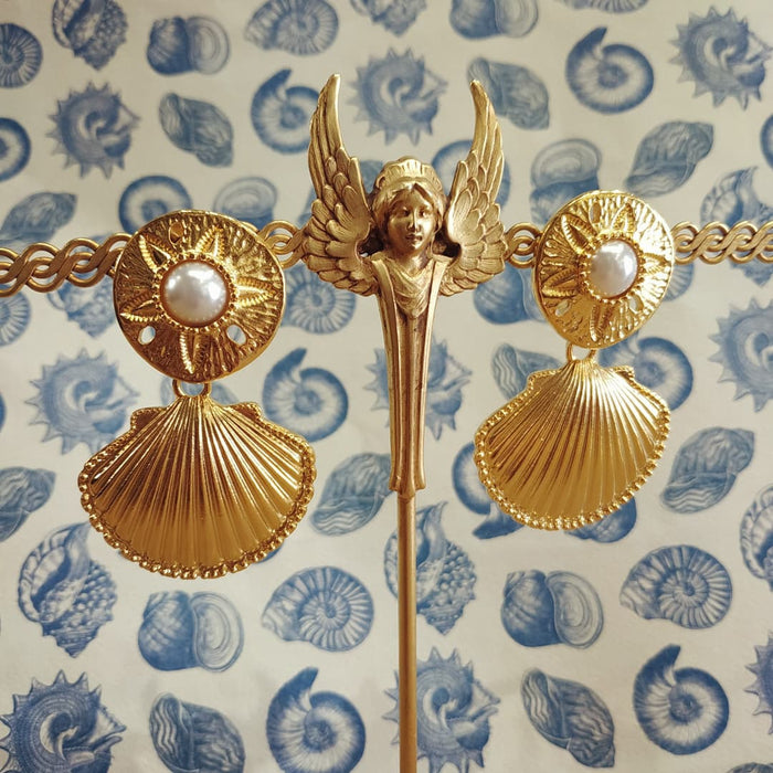 Kenneth Jay Lane Golden Shell Star of the Sea Clip on Earrings - The Hirst Collection