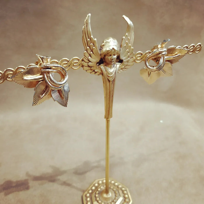 Boucher Gold Leafy Vintage earrings
