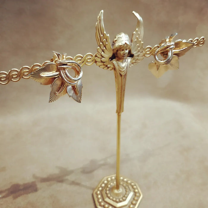 Boucher Gold Leafy Vintage earrings