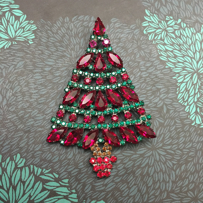 Red and Green Christmas Tree by Cristobal London. - The Hirst Collection