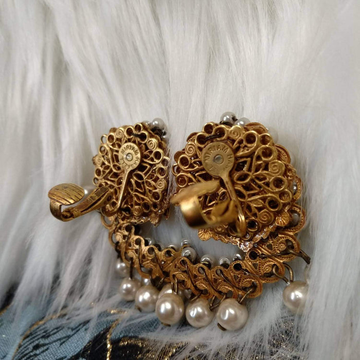 Miriam haskell vintage cluster pearl clip on earrings - The Hirst Collection