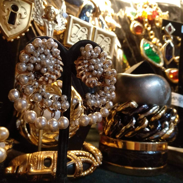 Miriam haskell vintage cluster pearl clip on earrings - The Hirst Collection