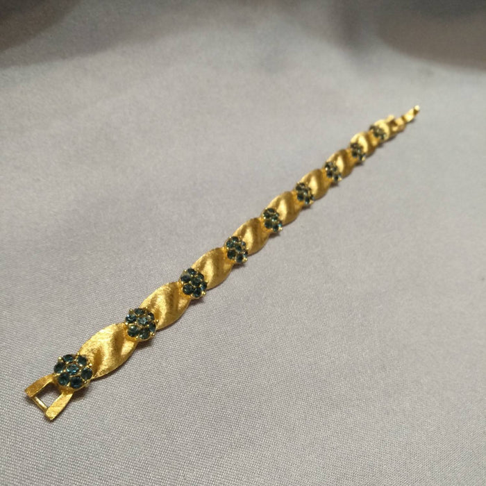 Trifari vintage sapphire blue crystal flower bracelet gold plated - The Hirst Collection