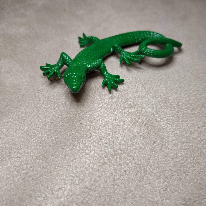 Green Gecko Lizard brooch by JJ pewter - The Hirst Collection
