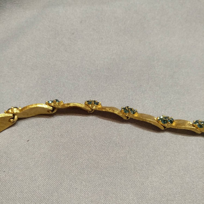Trifari vintage sapphire blue crystal flower bracelet gold plated - The Hirst Collection