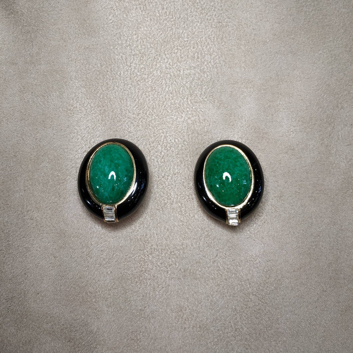 Ciner Vintage Earrings Green / black  Clip On - The Hirst Collection