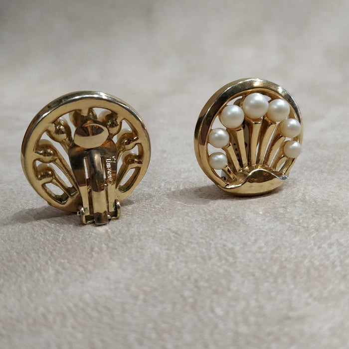 Trifari Vintage Pearl Earrings Clip On  Gold - The Hirst Collection