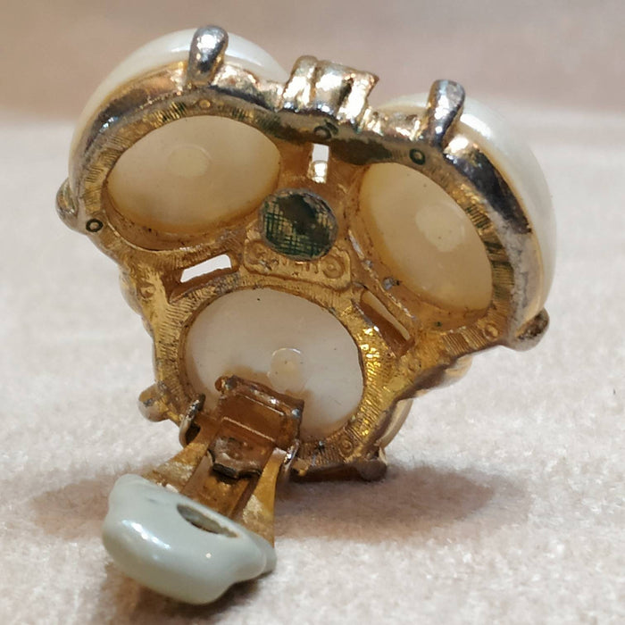 Vintage Ciner 3 Pearl Earrings - The Hirst Collection