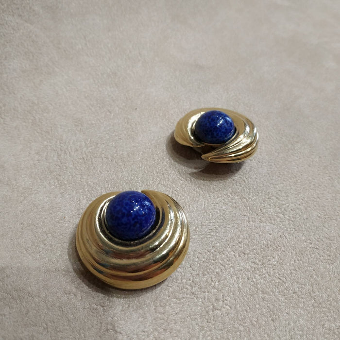 Ciner Gold / Lapis blue vintage clip on earrings - The Hirst Collection