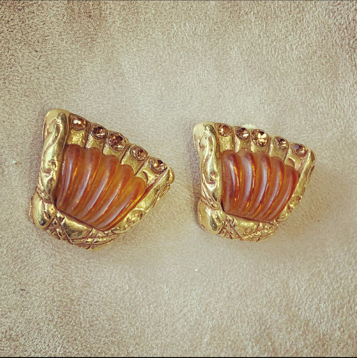 Kalinger Paris Amber scalloped clip on earrings - The Hirst Collection