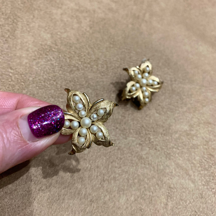 Trifari Vintage Star Pearl Earrings Clip On - The Hirst Collection