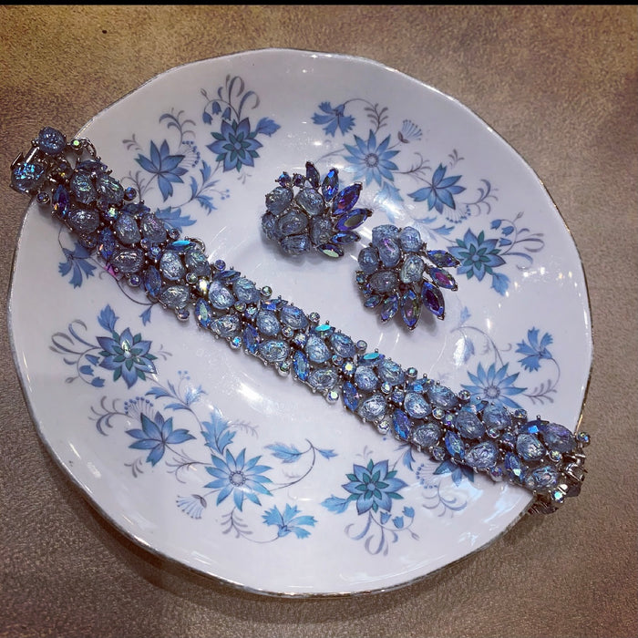 Vintage Trifari Icy Blue spray  Earrings - The Hirst Collection