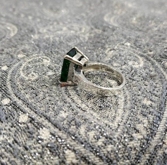 The Duchess Solitaire Emerald Green Ring - The Hirst Collection