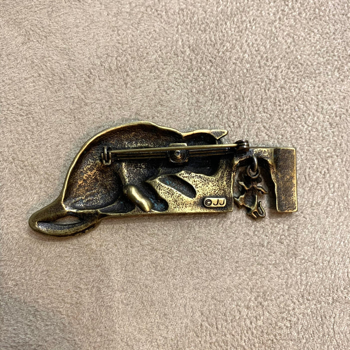 Cat and mouse brooch by JJ in gold colour - The Hirst Collection