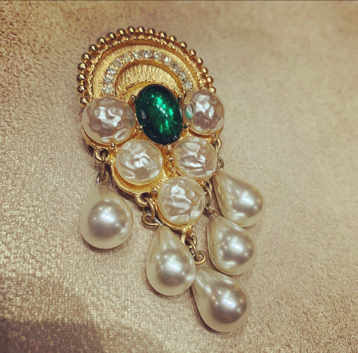 Rare brooch by Mosell in green and pearl glass - The Hirst Collection