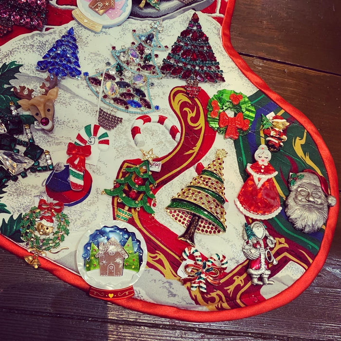 Reindeer brooch by Littlemoose in acrylic - The Hirst Collection