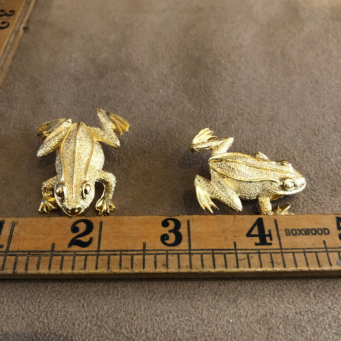 Vintage large  Gold Frog Clip on Earrings
