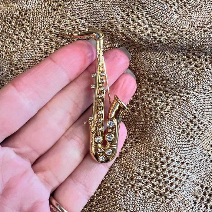 Saxaphone Gold Brooch by Cabouchon