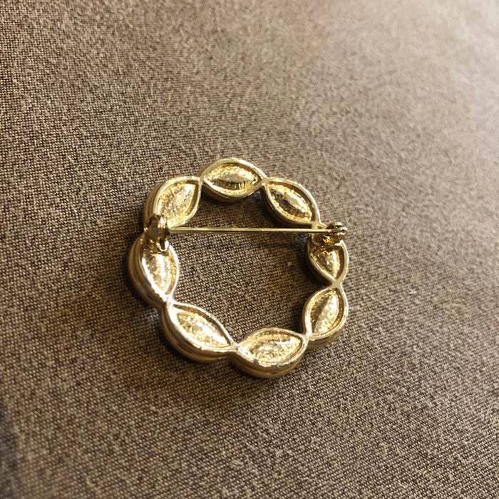 Vintage Clear Crystal Gold Round wreath Brooch