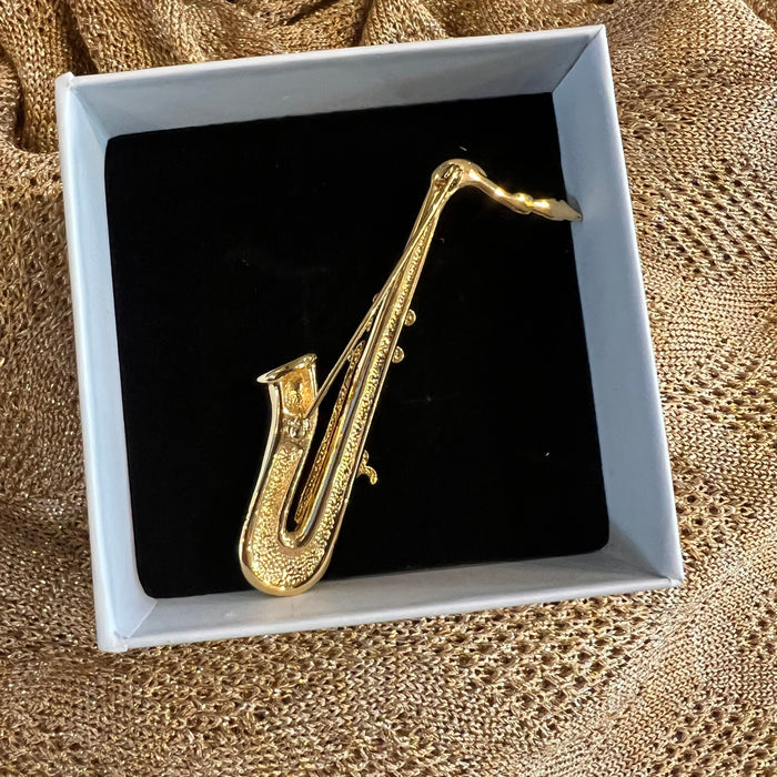 Saxaphone Gold Brooch by Cabouchon