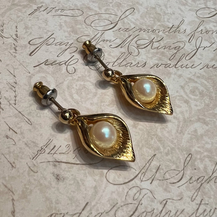 Vintage Gold Plated and Pearl Drop Earrings Pierced Cala Lily