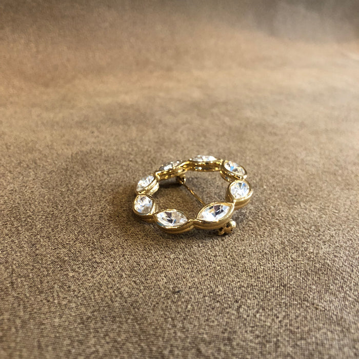 Vintage Clear Crystal Gold Round wreath Brooch