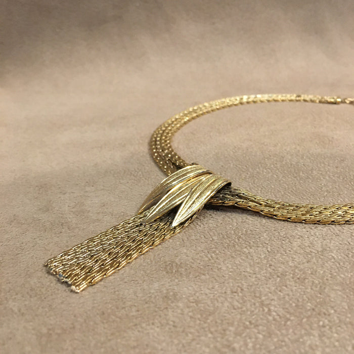 Vintage Gold Tassell Necklace 1970