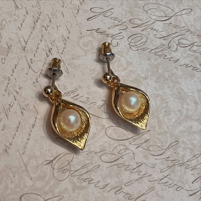 Vintage Gold Plated and Pearl Drop Earrings Pierced Cala Lily