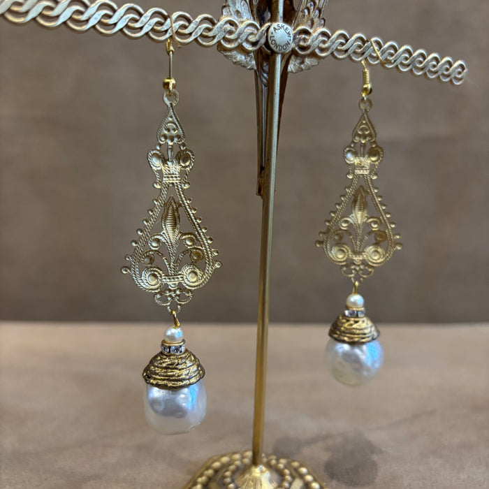 Long pearl filagree earrings