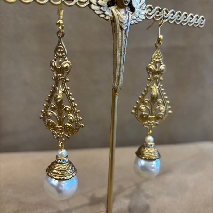 Long pearl filagree earrings