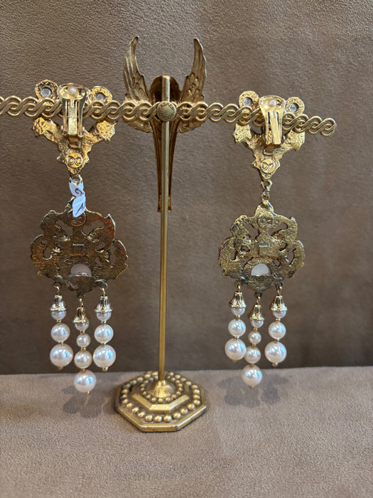 Large pearl chandelier earrings by Gianni Di Liguro.