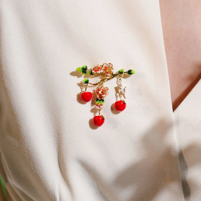 Mouse & Appleblossum brooch by Bill Skinner