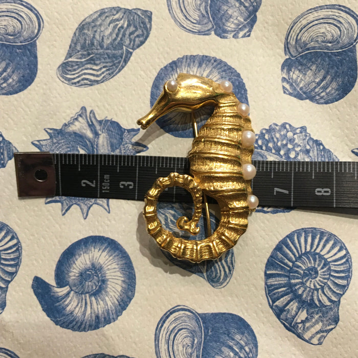 Seahorse gold Pearl Brooch
