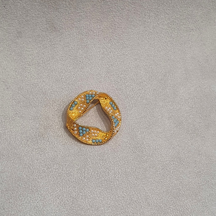 Vintage turquoise and pearl ribbon circle brooch