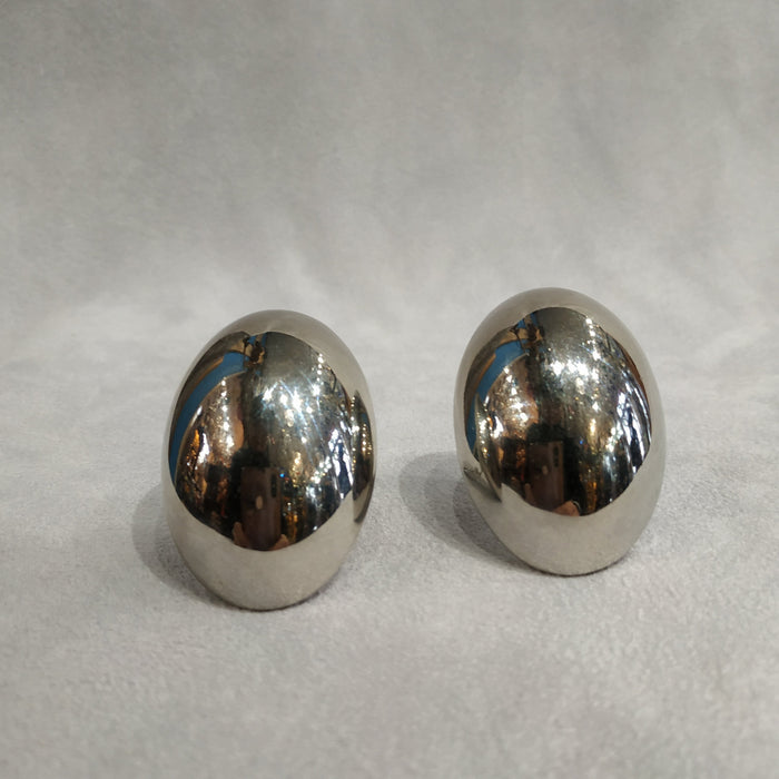 Vintage chunky silver clip on earrings by Askew London - The Hirst Collection