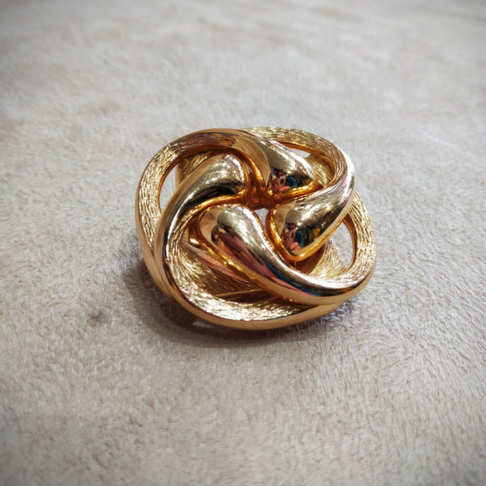 Swirly Fluid design Golden Vintage Brooch by Grosse Germany 1973 - The Hirst Collection