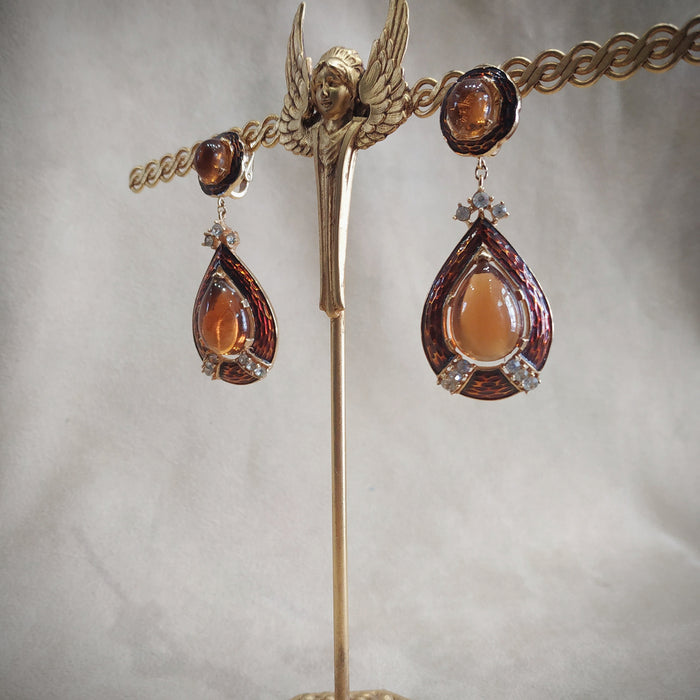 Trifari Brown drop earrings L’Orient Collection 1960s - The Hirst Collection