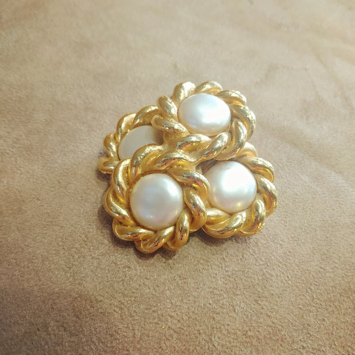 Jacky De G Chunky Vintage Rope trimmed Pearl Brooch - The Hirst Collection