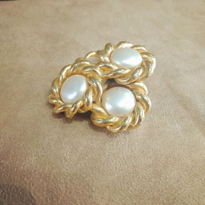 Jacky De G Chunky Vintage Rope trimmed Pearl Brooch - The Hirst Collection