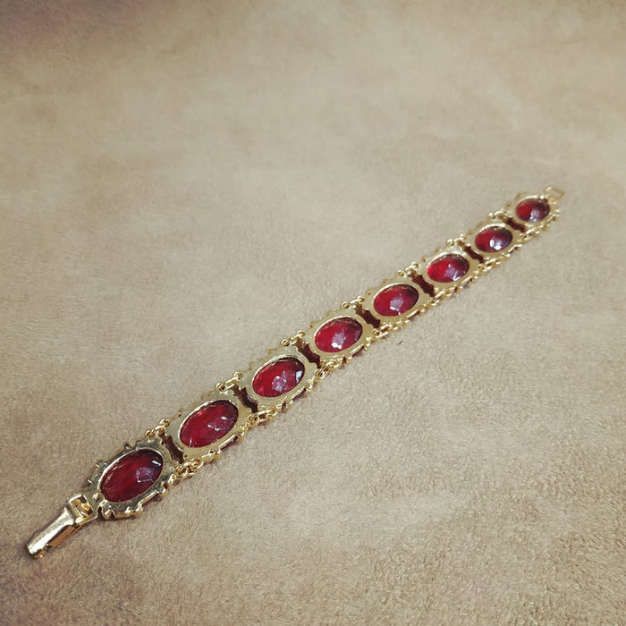 Vintage Red Glass  Bracelet