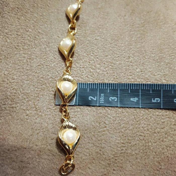 Vintage gold Cala lily pearl bracelet