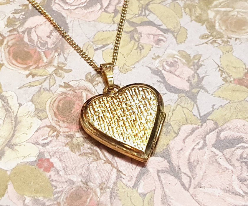 Grooved Heart Locket in Gold - The Hirst Collection