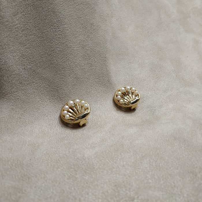 Trifari Vintage Pearl Earrings Clip On  Gold - The Hirst Collection