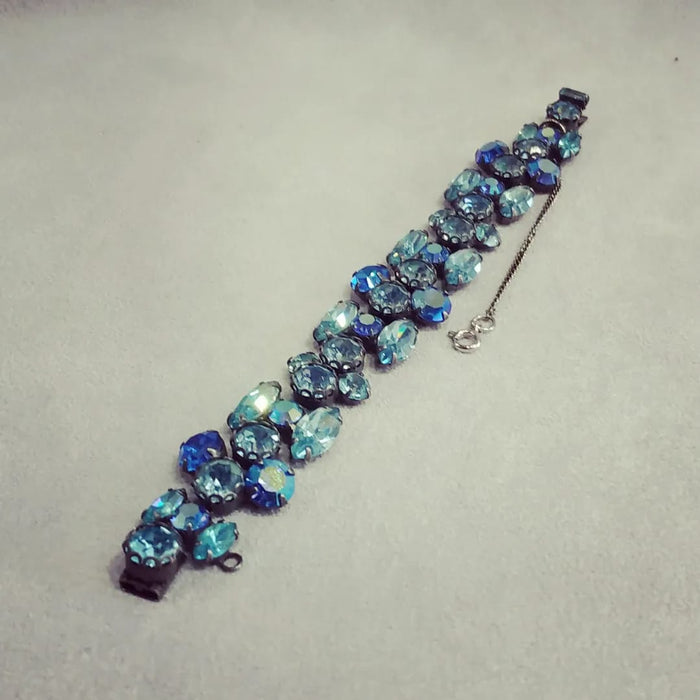 Regency Bracelet in icy blue