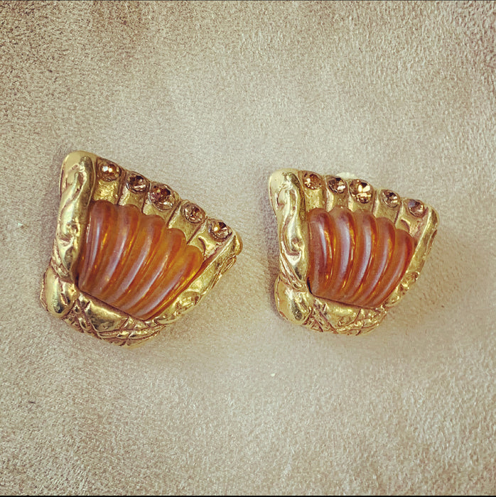 Kalinger Paris Amber scalloped clip on earrings - The Hirst Collection