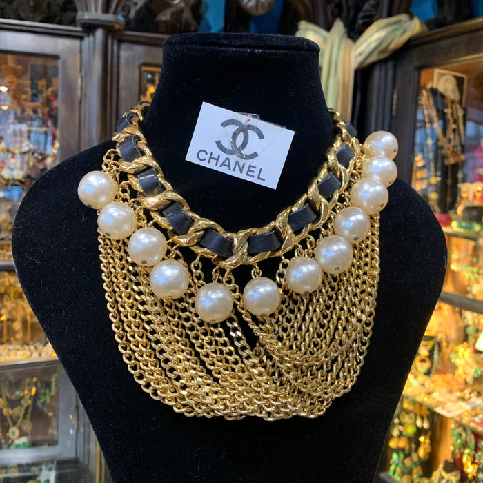 vintage chanel necklace pearl